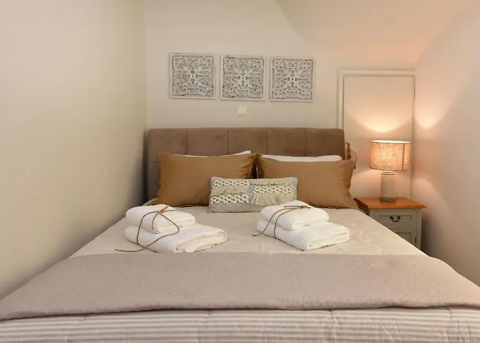 Almanza Syros Apartment